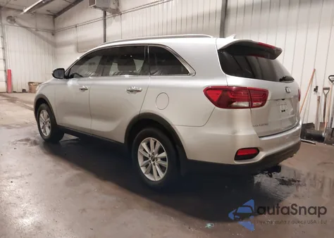 2019 Kia Sorento 2.4L Lx z USA, uszkodzony, nr VIN 5XYPGDA38KG575051